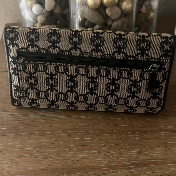 Bueno monogram wallet . Looks like vintage to me . Gray and black - Picture 2 of 12